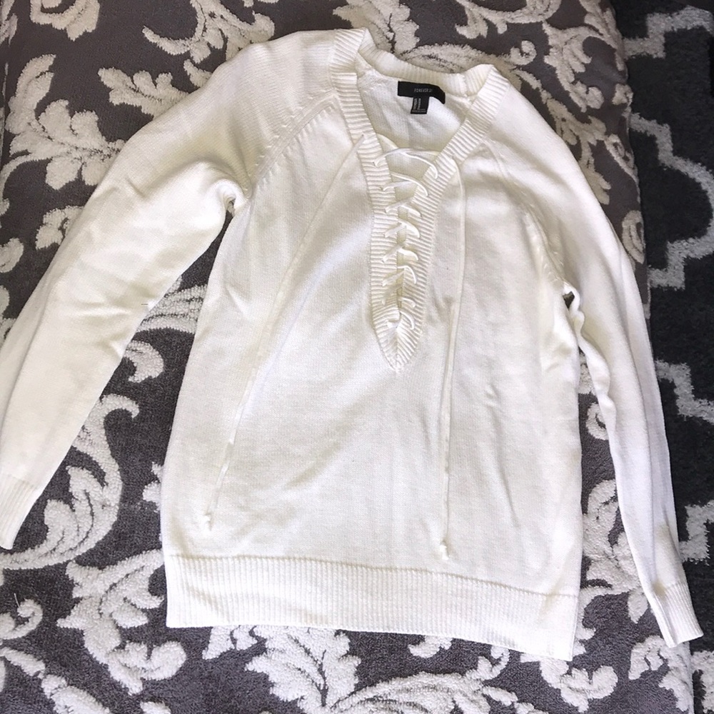 White sweater NEVER WORN
